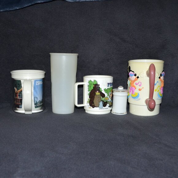 Vintage Walt Disney Cups and 1 Salt Shaker 5 Piece Bundle! - Picture 8 of 13
